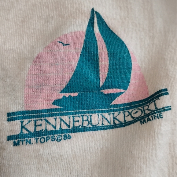 80's VINTAGE White Long Sleeve Cropped Tee with Sailboat Design | Wicked Style - Picture 6 of 10